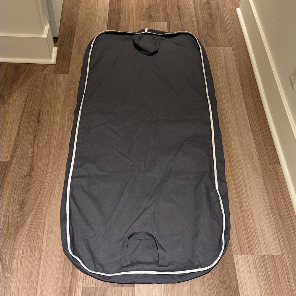 New Authentic Thom Browne Garment Bag Unisex - Picture 6 of 6